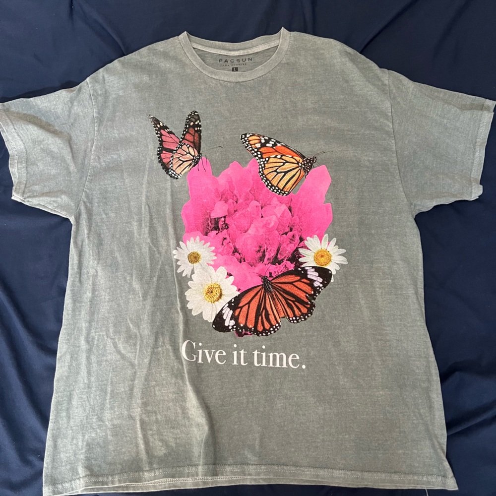 Graphic tee